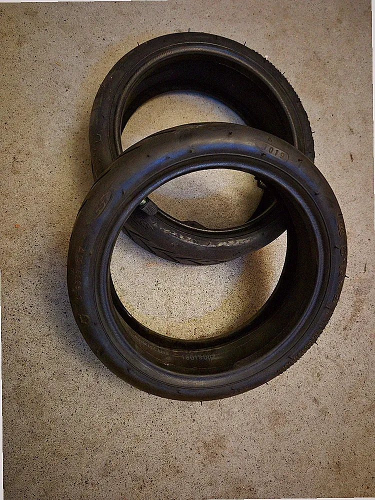8 1/2x2 E Scooter Reifen mit Schlauch Ersatzschlauch, Minimal benutzt