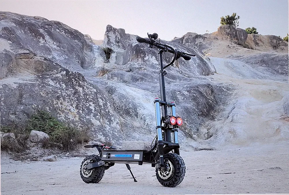 85KM/H Elektroroller 6000W Dual Motor Elektro-Scooter Erwachsene 11" Off Roa