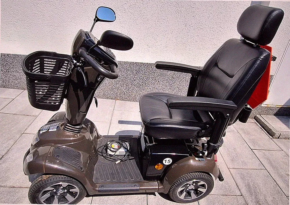 elektromobil 15 km/h; Vermeiren; 4-Rad Scooter; Carpo 4; LTD.Edition