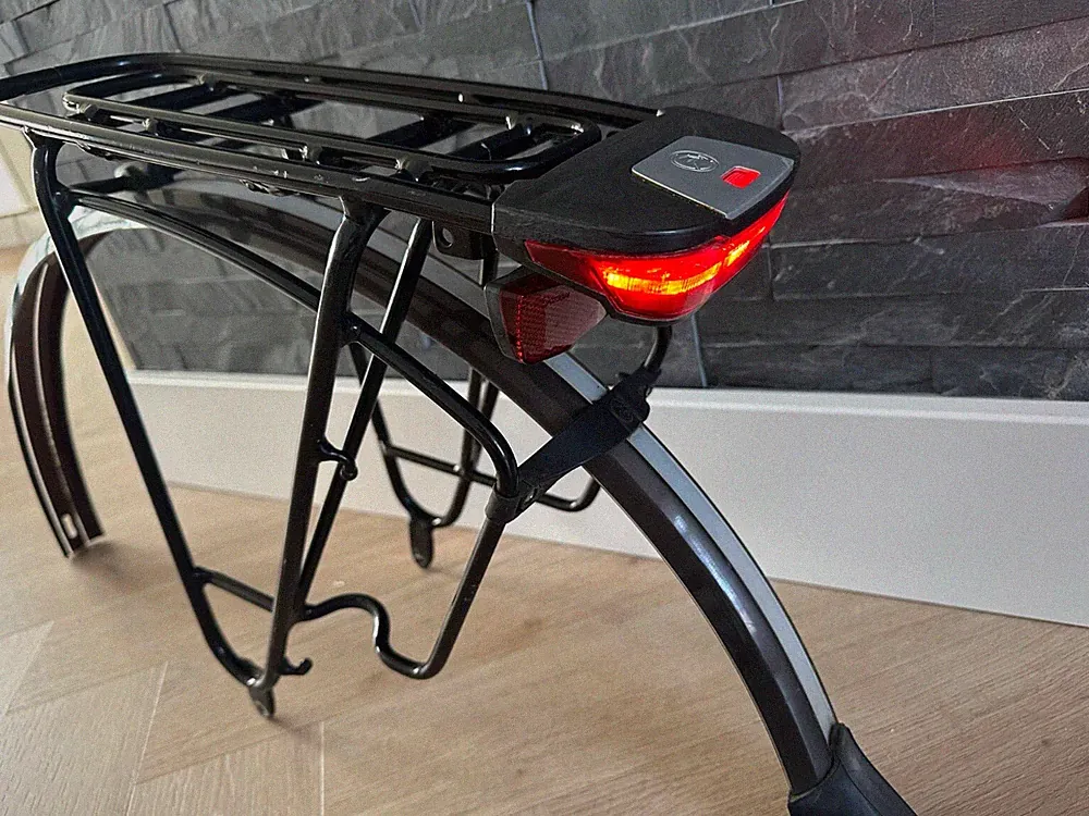 Gazelle Fahrrad Gepäckträger Heckträger mit Schutzblech, Reflektor und Lampe