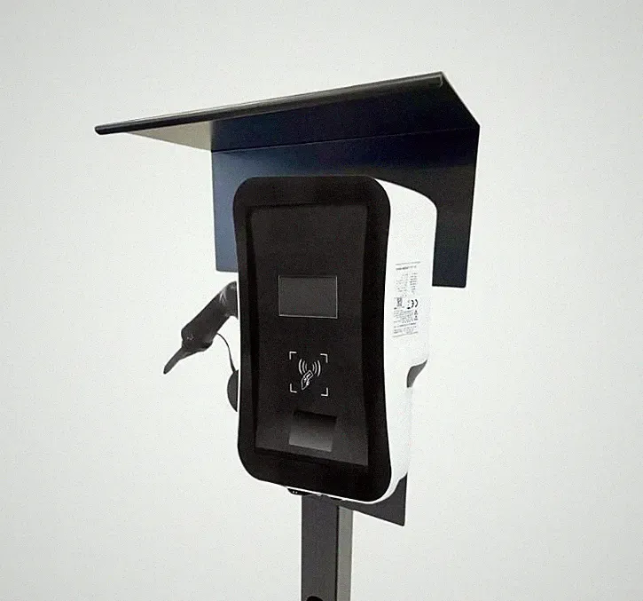 Ladesäule Standsäule Stele DaheimLader Smart PRO Wallbox mit Regenschutz