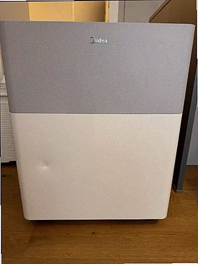 Midea PortaSplit mobile Klimaanlage Klimagerät 12000 BTU 3.5kW mit kleiner DELLE
