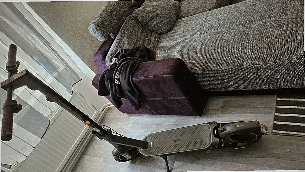 Ninebot Max G2 D E-Scooter, Straßenzulassung, Schwarz