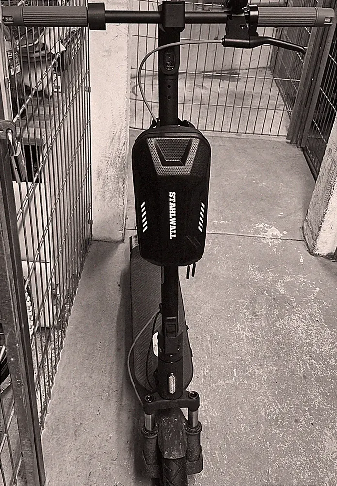 Xiaomi 5 Pro E-Scooter Elektro-Roller, 400 Watt, 20 Km/H, Hinterradantrieb