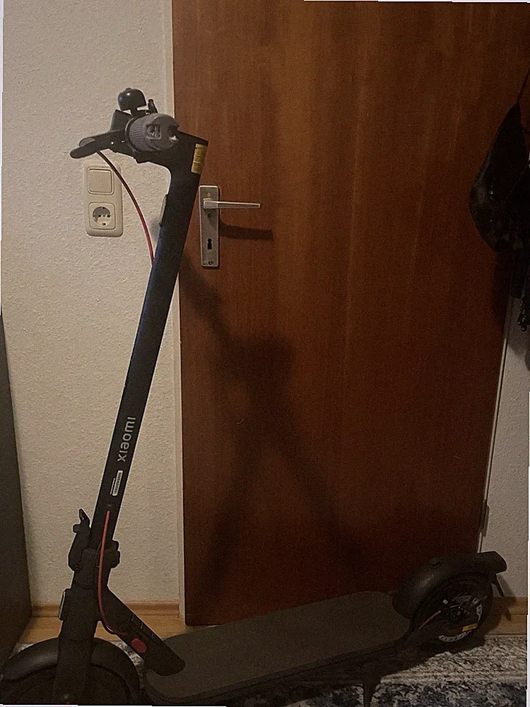 Xiaomi Electric Scooter 4 E-Scooter, 10 Zoll, Schwarz, Straßenzulassung
