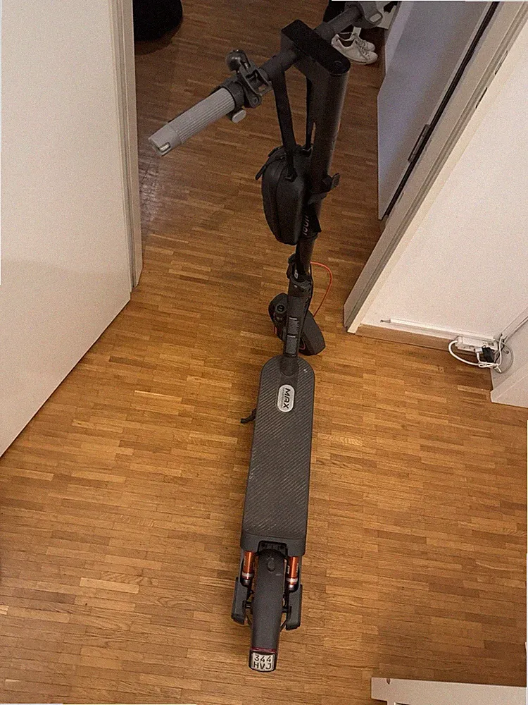 Xiaomi Mi Electric Scooter 5 Max – Sehr guter Zustand + Tasche & Schloss!